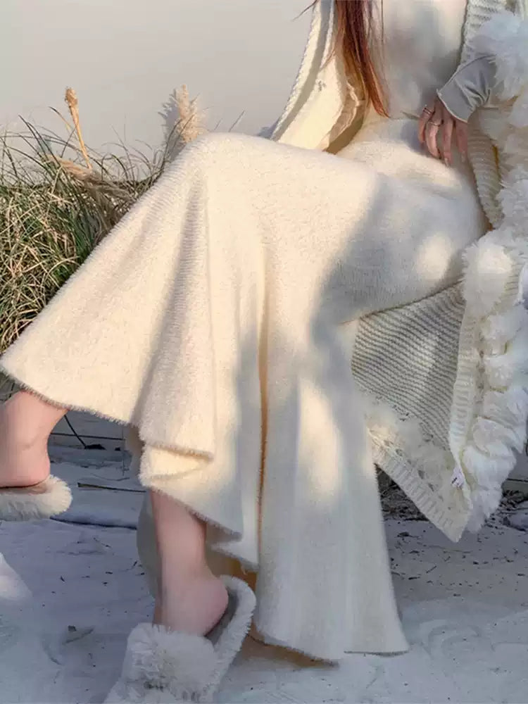 Effortlessly Elegant Garment with a Timeless Design