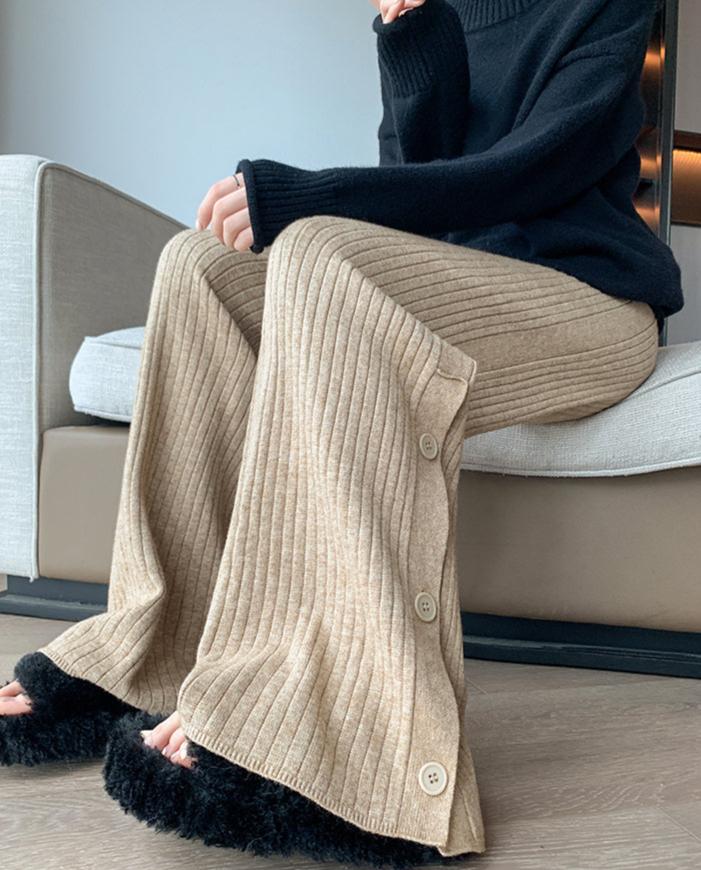 Classic Vintage Pants with a Flattering Fit