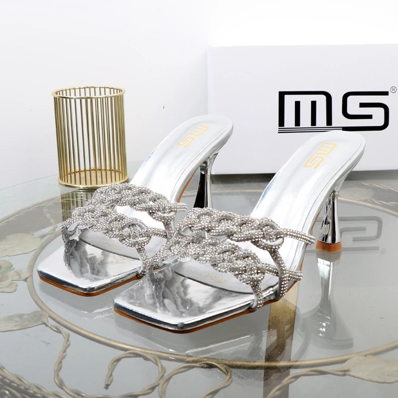 Elegantly Styled Sandals for Everyday Wear