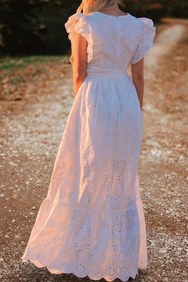 Beautifully Finished Dress in a Timeless Design