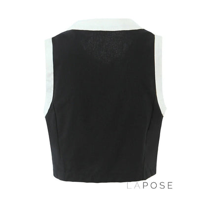 Effortlessly Elegant Garment with a Timeless Design