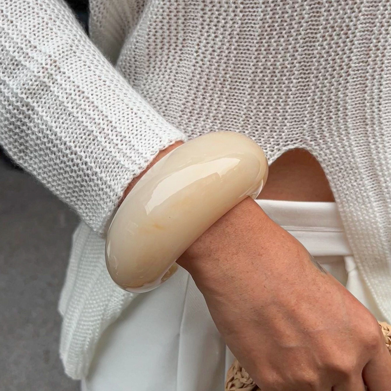 Effortlessly Elegant Garment with a Timeless Design