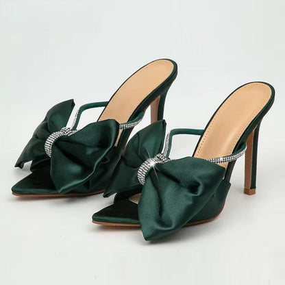 A Vintage Style Heels with Delicate Timeless Details