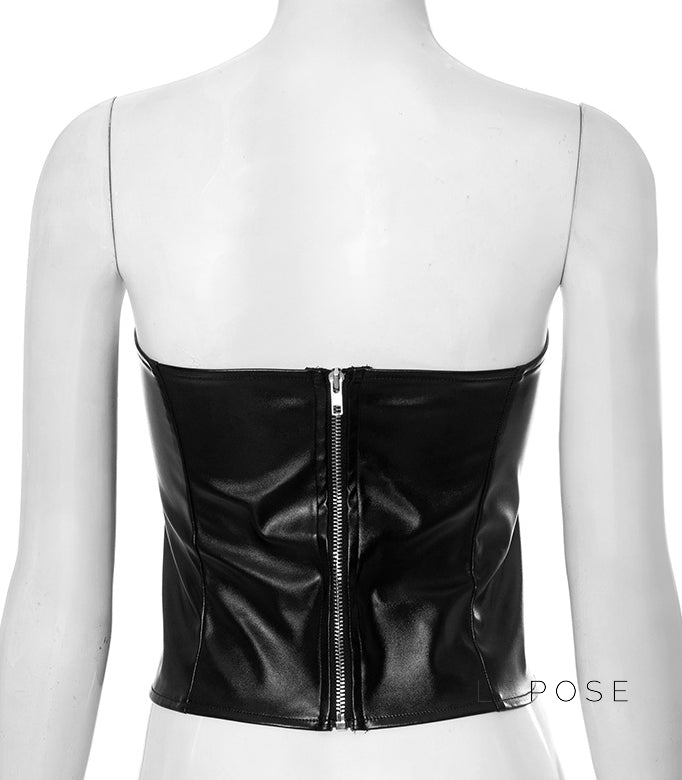 Well Tailored Top with a Graceful Silhouette