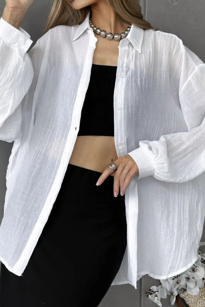 Well Tailored Blouse with a Graceful Silhouette