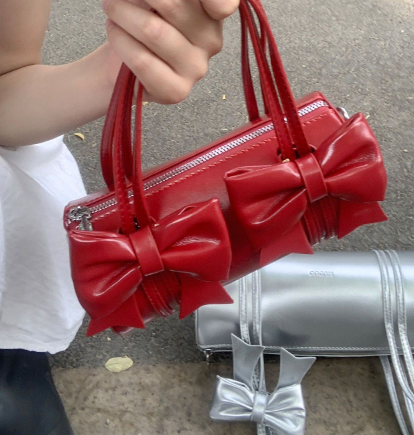 Gracefully Styled Bag for Any Occasion