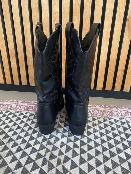 Sophisticated Boots with a Clean Classic Look