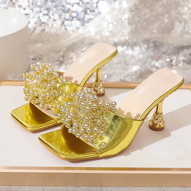 Well Tailored Heels with a Graceful Silhouette