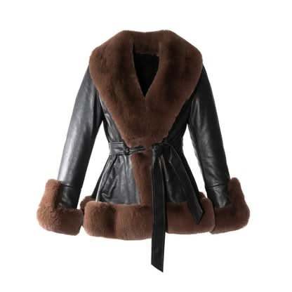 Beautifully Finished Coat in a Timeless Design