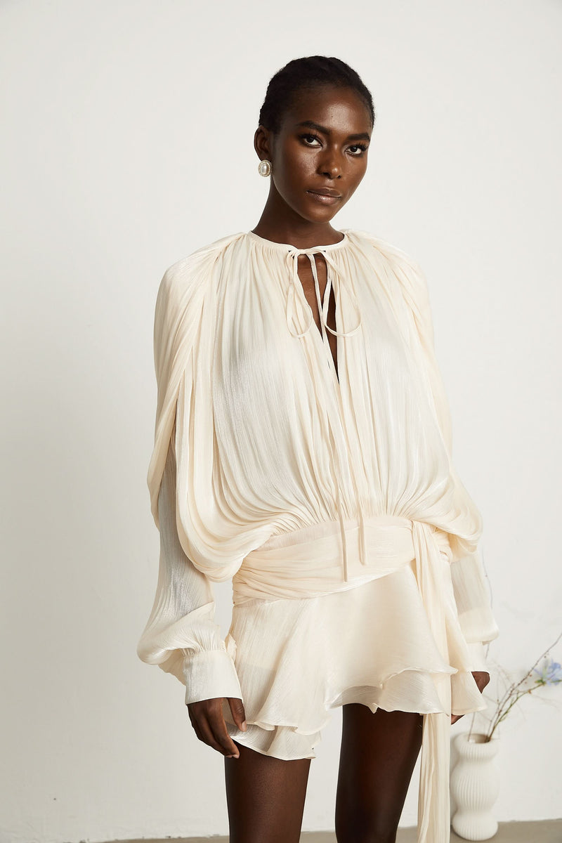 Effortlessly Elegant Dress with a Timeless Design