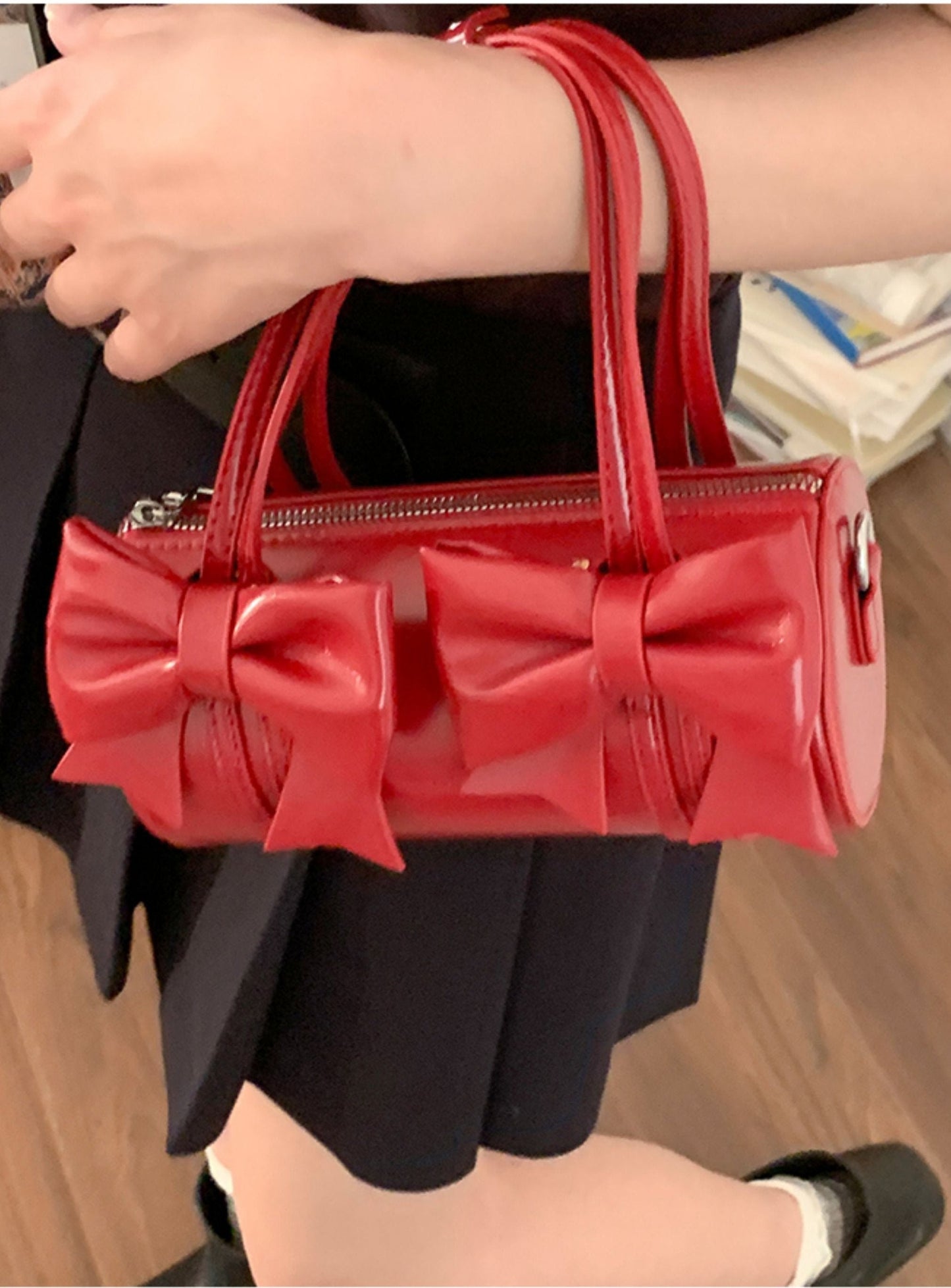 Gracefully Styled Bag for Any Occasion