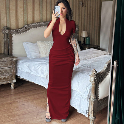 Effortlessly Elegant Dress with a Timeless Design