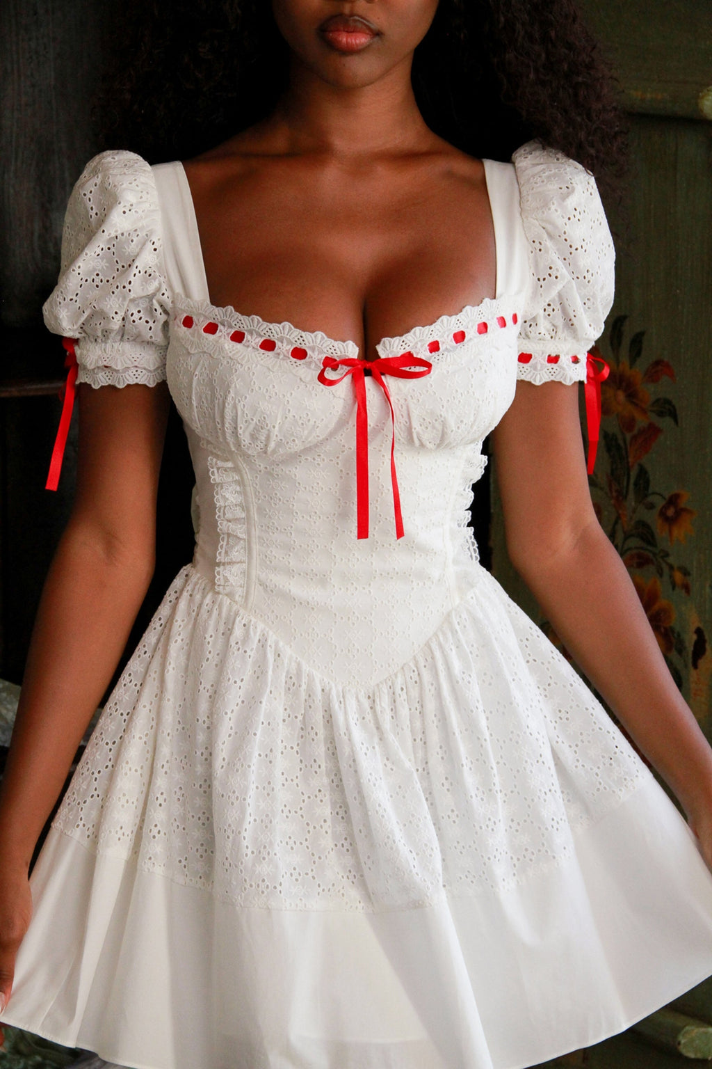 Classic Vintage Dress with a Flattering Fit
