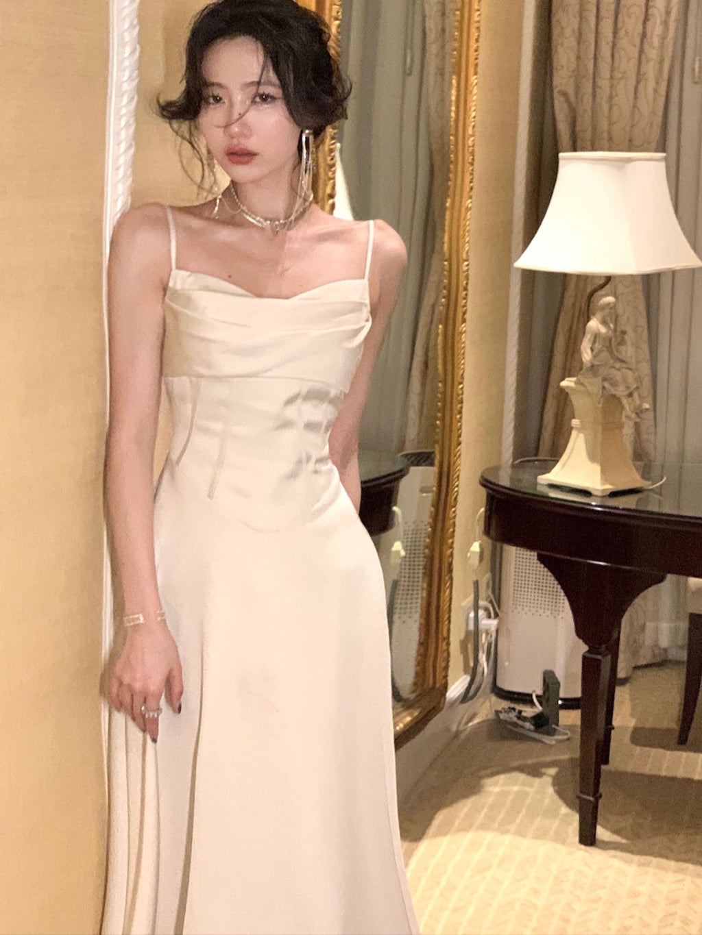 Beautifully Crafted Dress in a Classic Style