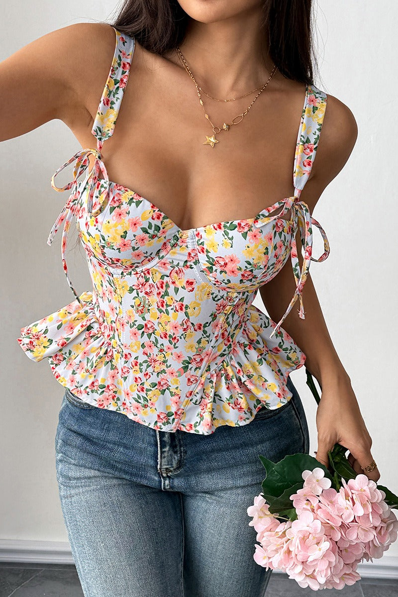 Well Tailored Top with a Graceful Silhouette