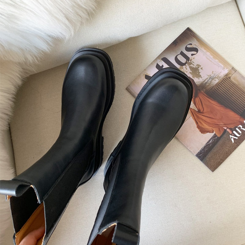 Gracefully Styled Boots for Any Occasion