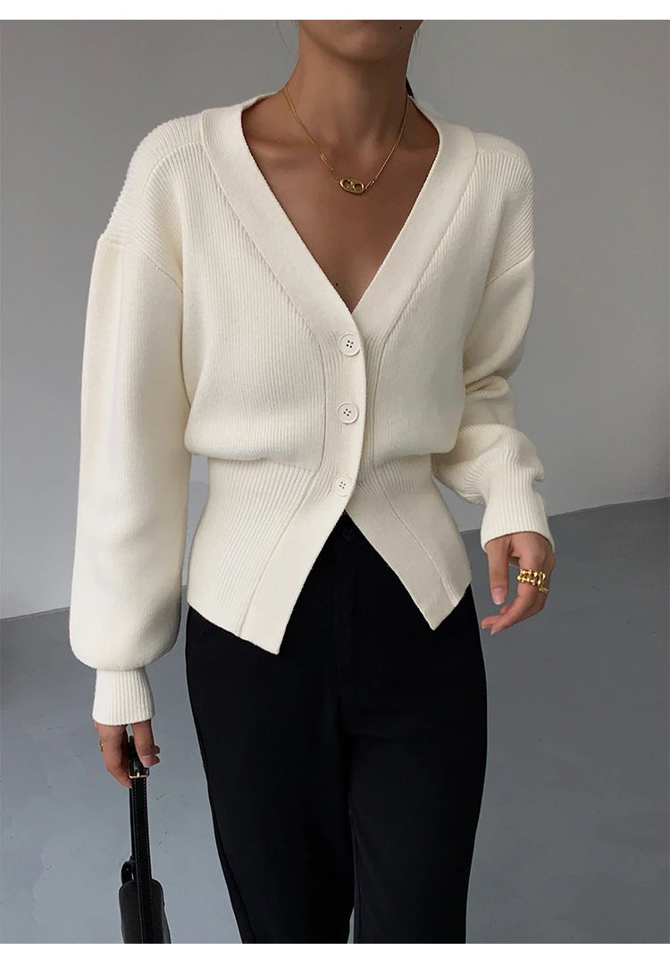 Elegantly Styled Cardigan for Everyday Wear