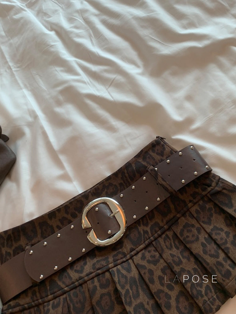 Gracefully Styled Garment for Any Occasion