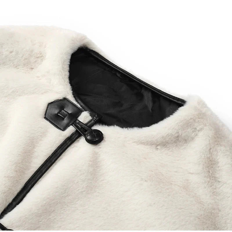 Elegantly Styled Coat for Everyday Wear