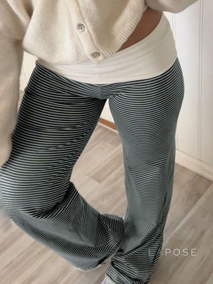 Classic Vintage Pants with a Flattering Fit