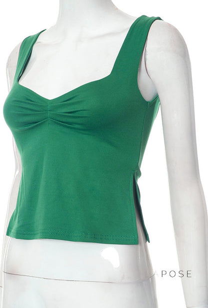 Beautifully Finished Top in a Timeless Design