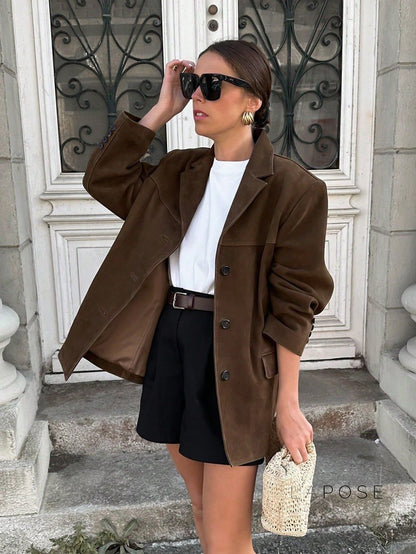 Effortlessly Elegant Garment with a Timeless Design