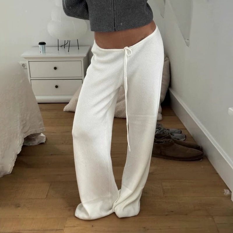 Classic Vintage Pants with a Flattering Fit