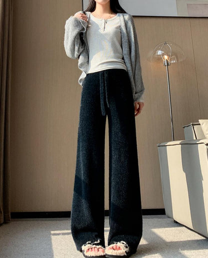 Classic Vintage Pants with a Flattering Fit