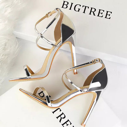 Well Tailored Heels with a Graceful Silhouette
