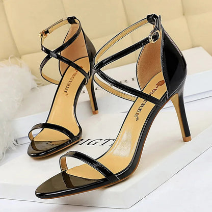 Beautifully Finished Heels in a Timeless Design