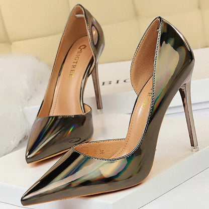 Classic Vintage Heels with a Flattering Fit