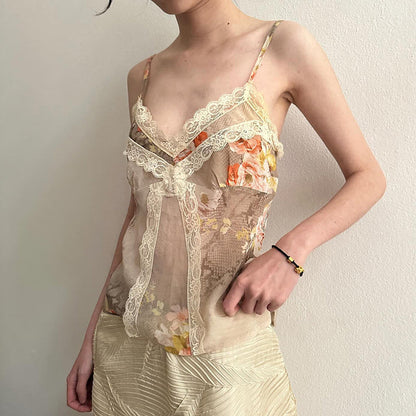A Vintage Style Top with Delicate Timeless Details