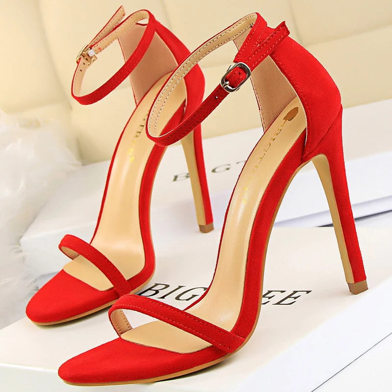 A Vintage Style Sandals with Delicate Timeless Details