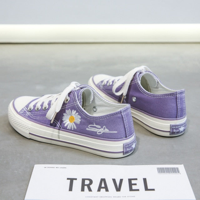 Low-cut with floral print sneakers