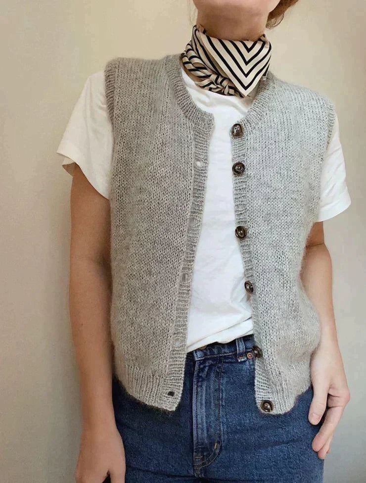 Chic and casual winter cardigan